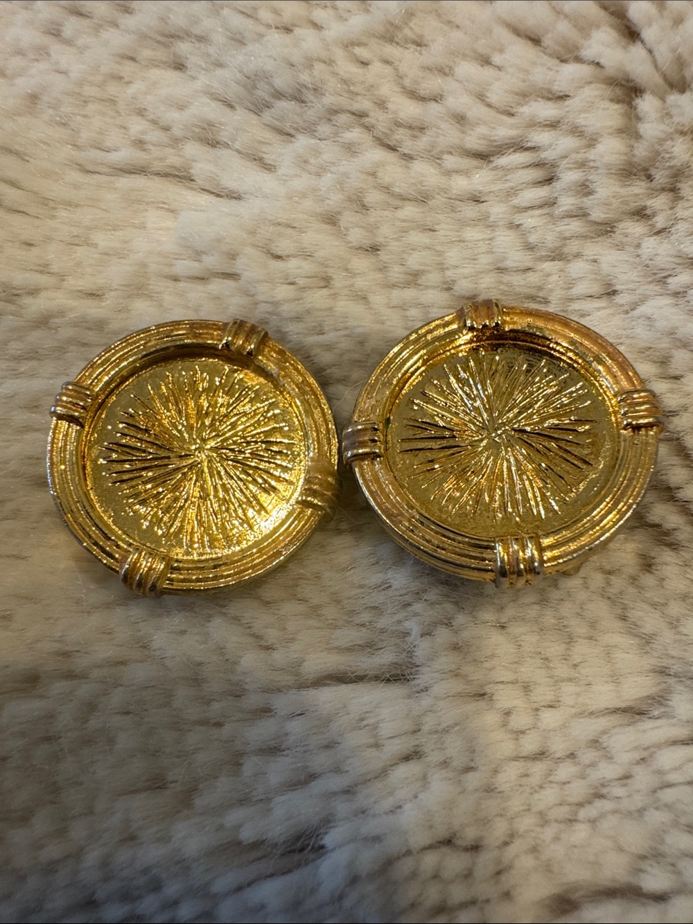 Vintage Gold Round Sunburst Clip-On Earrings - Women Accessories